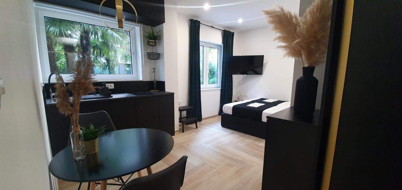 Balance Apartments Копер Экстерьер фото